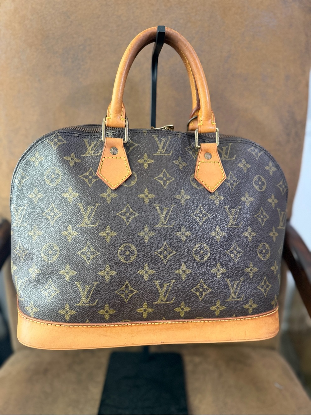 Authentic Vintage Louis Vuitton Alma PM